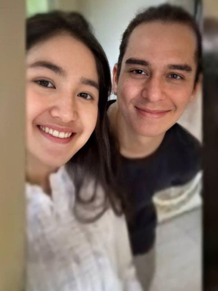 Instagram.com/azofsyifaa