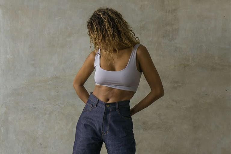 #PopbelaOOTD: Kumpulan Celana Jeans High Waist dari Brand Lokal