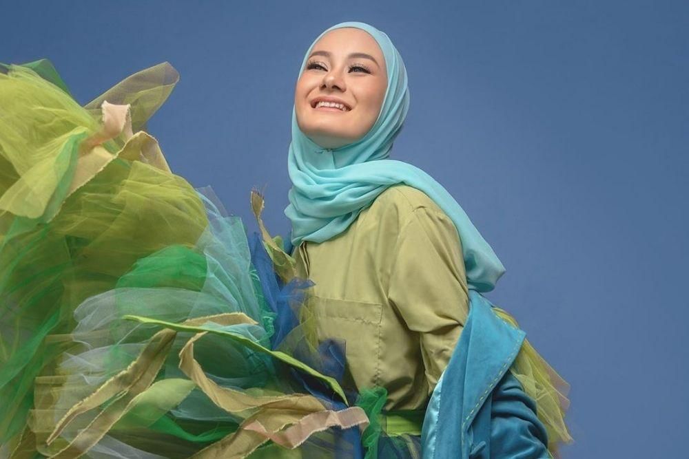 instagram.com/dindahw