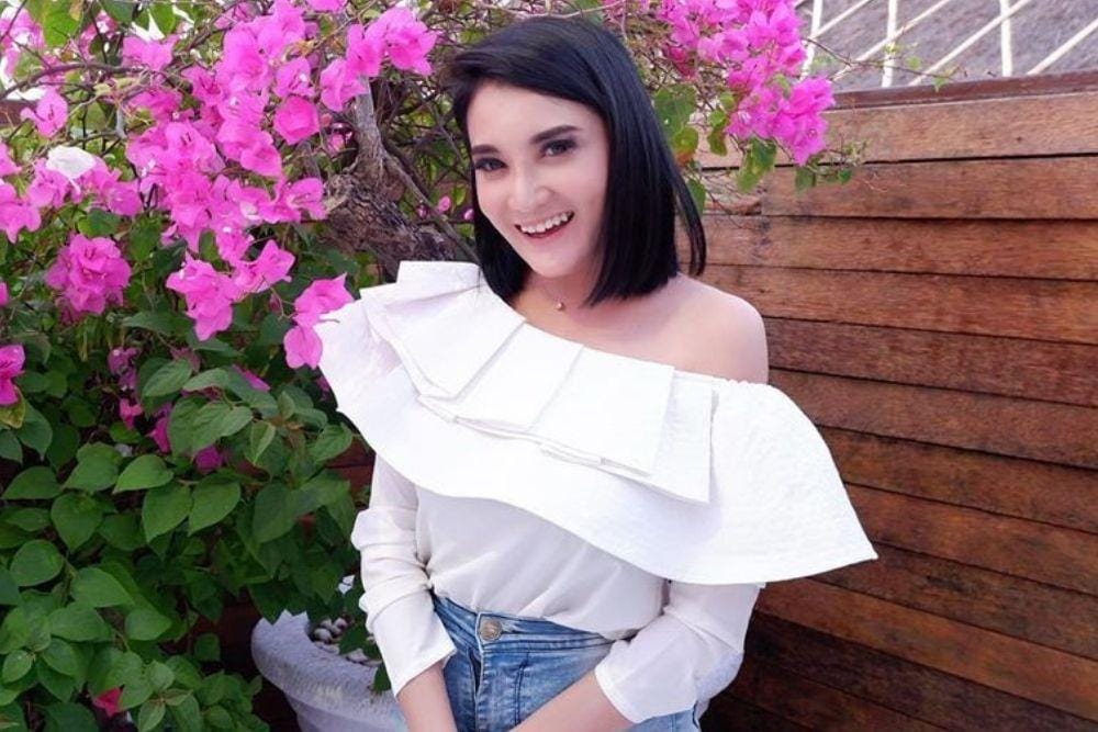 instagram.com/kikiamaliaworld