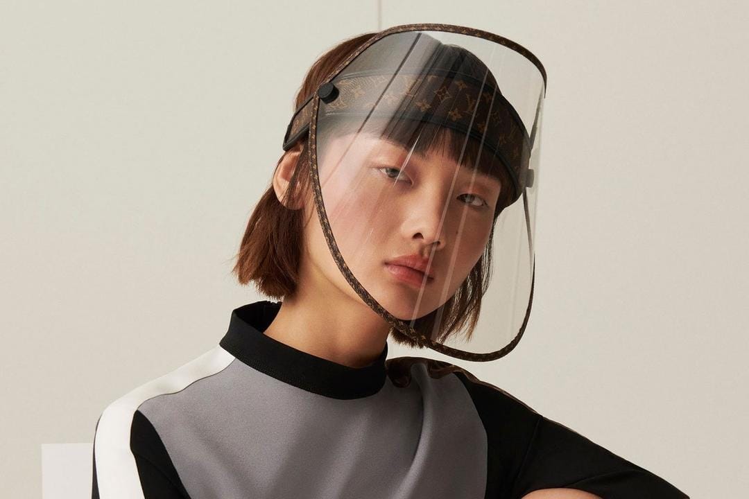Louis Vuitton Produksi Face Shield Fancy untuk Cegah Virus Corona