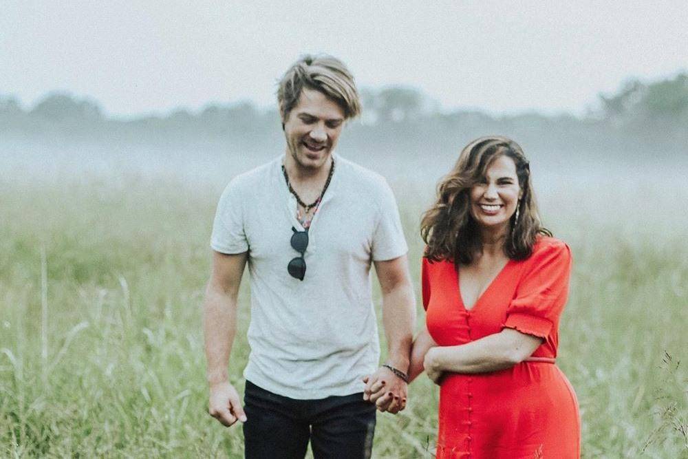 https://www.instagram.com/taylorhanson/