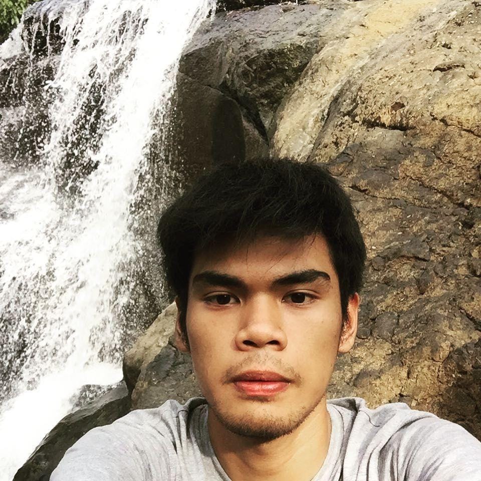 instagram.com/rozanaribahsiregar