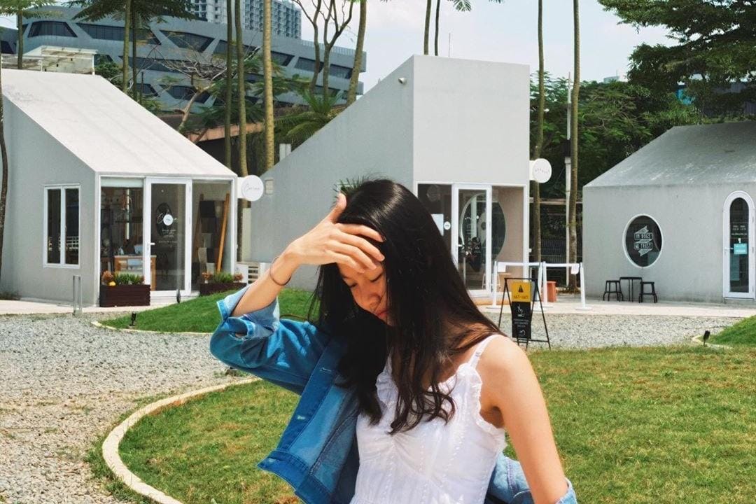 instagram.com/ theresiafrita