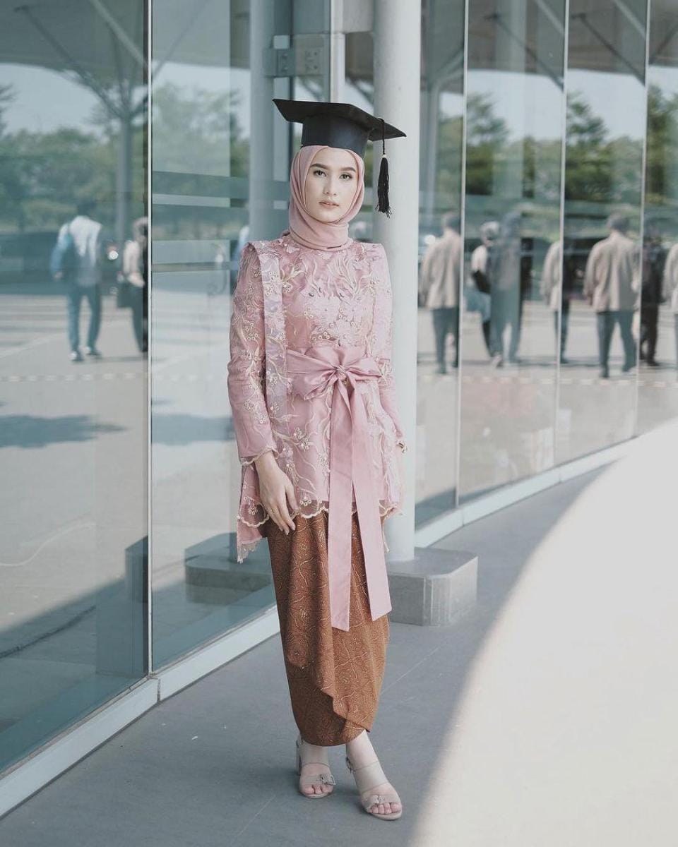 Instagram.com/dwihandaanda