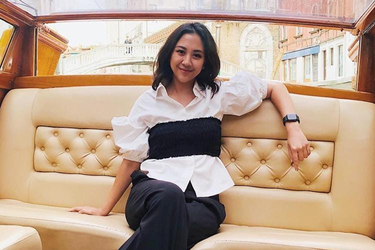 Intip Gaya Sherina Munaf dengan Berbagai Atasan Keren