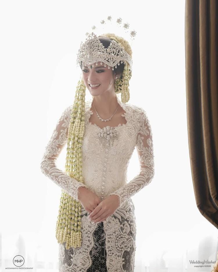 Instagram.com/atriesangel, mozawahyu