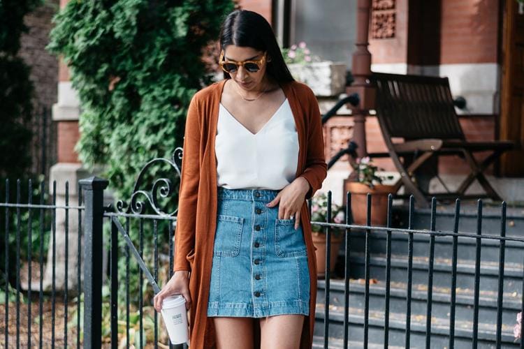 Ingin Tampil Girly? Contek Cara Pakai Cardigan Ini!