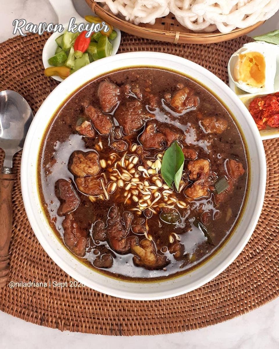 instagram.com/ niladriana