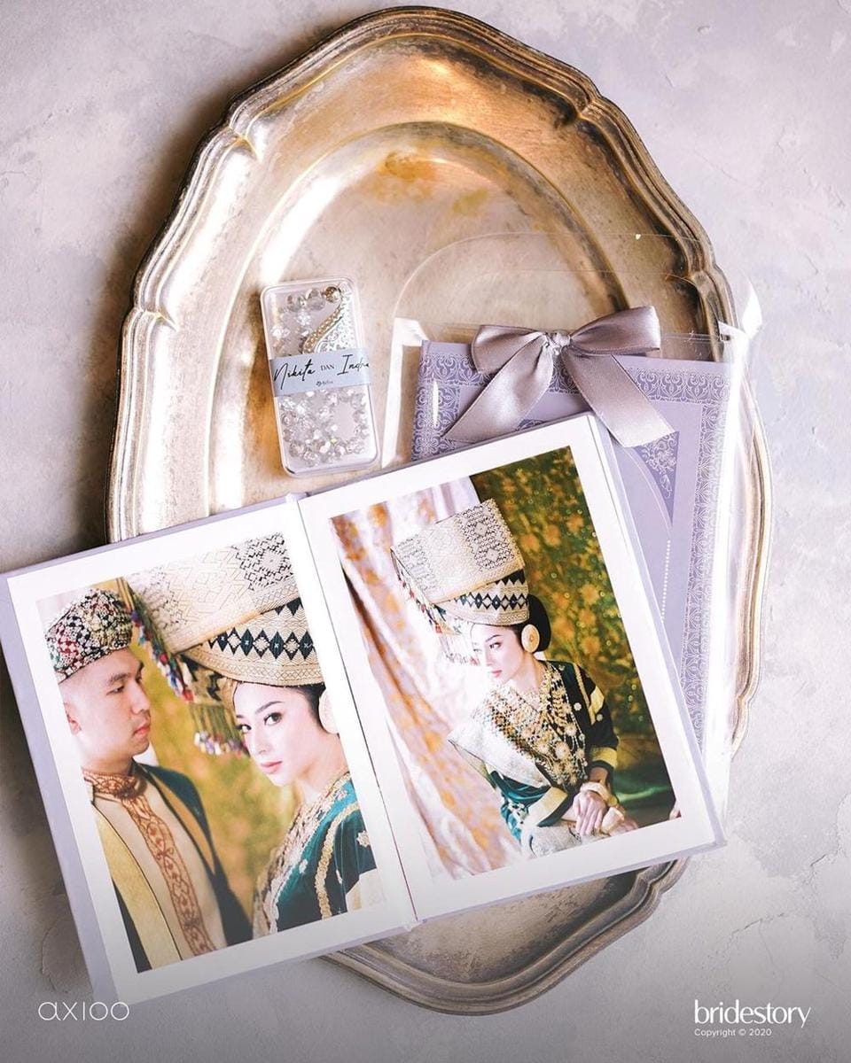 Instagram.com/thebridestory, axioo