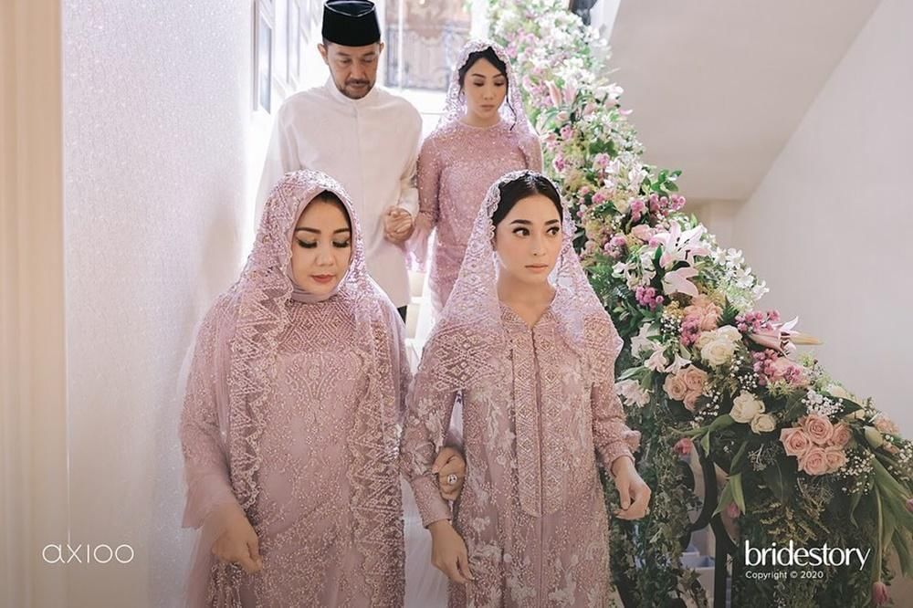 Instagram.com/thebridestory, axioo