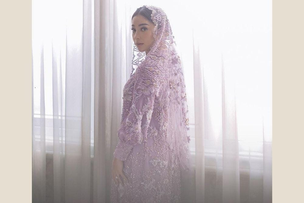 instagram.com/thebridestory