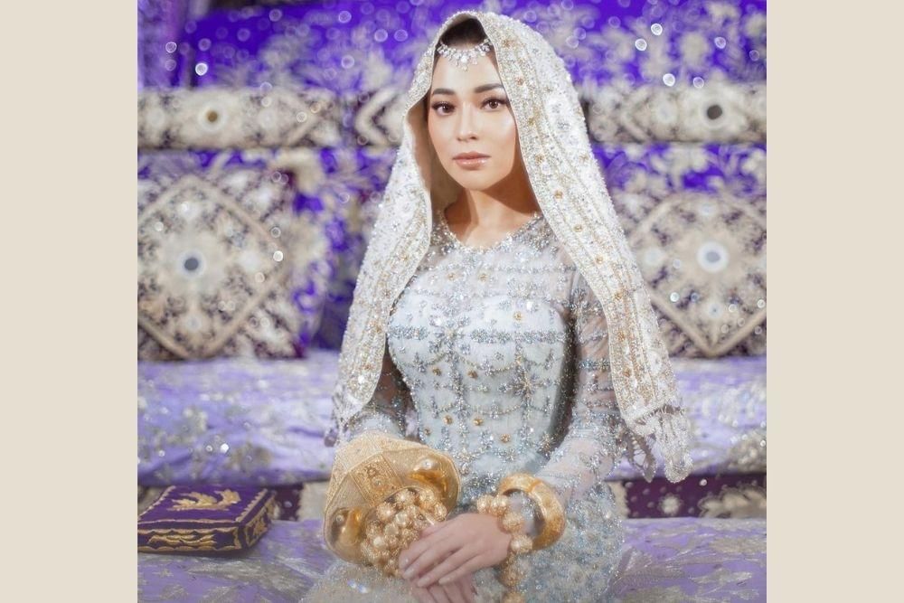 instagram.com/thebridestory