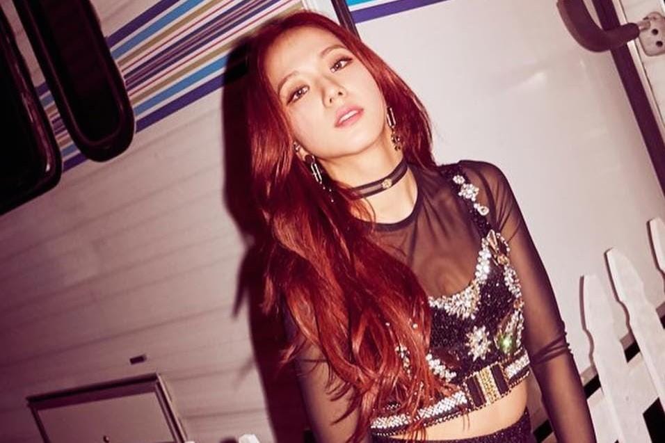 Potret Seksi Jisoo BLACKPINK Sebelum Naik Panggung, Polos Banget!