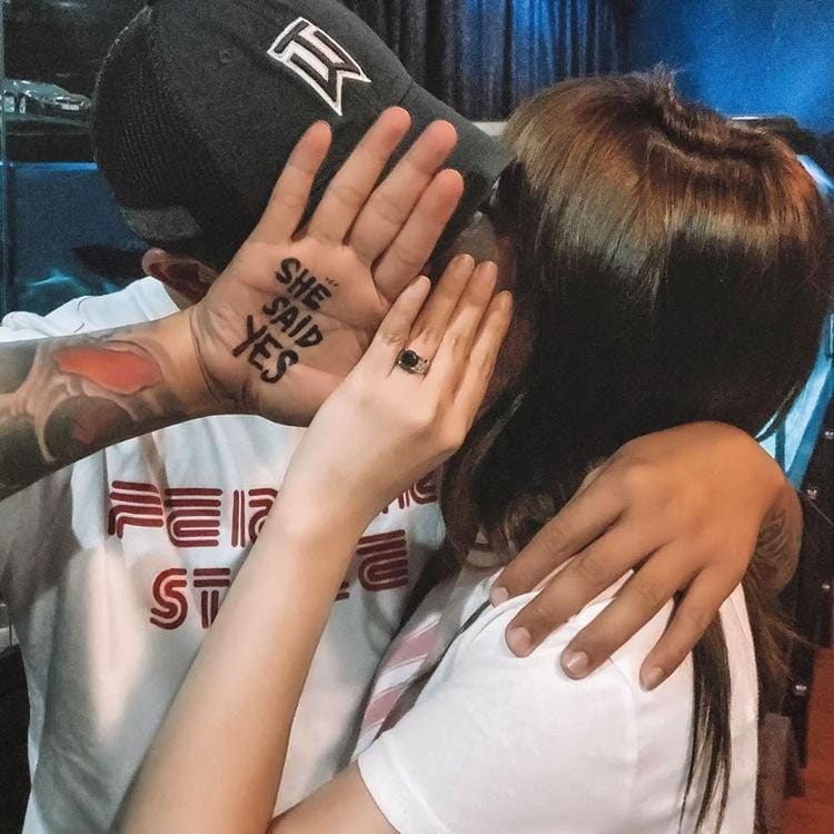 Instagram.com/angelalee87