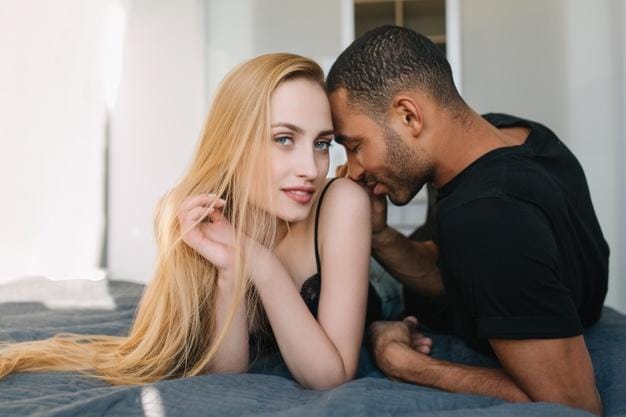 freepik.com/ lookstudio