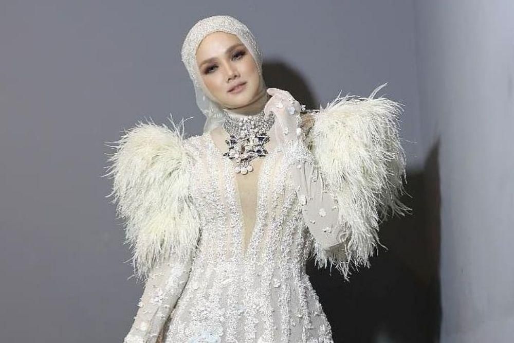 instagram.com/mulanjameela1