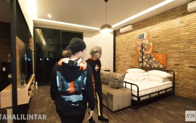 Youtube.com/attahalilintar