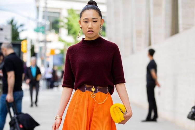 Tips Memakai Outfit Warna Cerah, Dijamin Makin Pede!