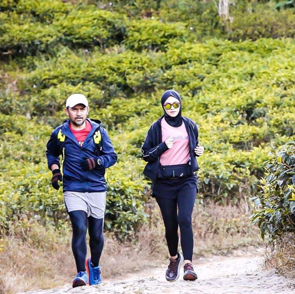 Instagram.com/zeezeeshahab