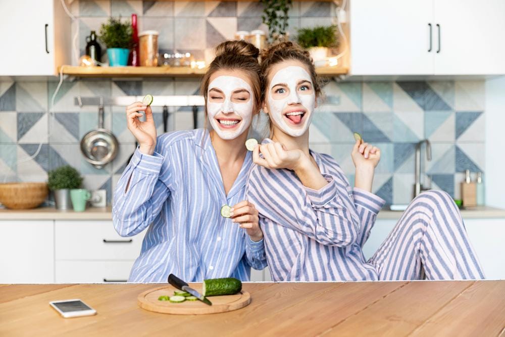 Shutterstock/popcorner