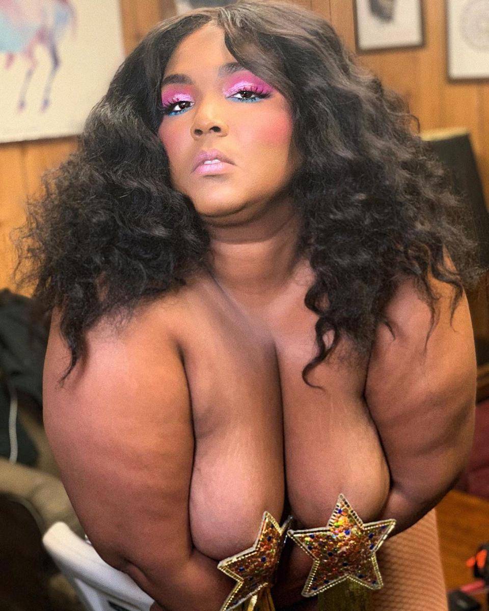 Instagram.com/lizzobeeating