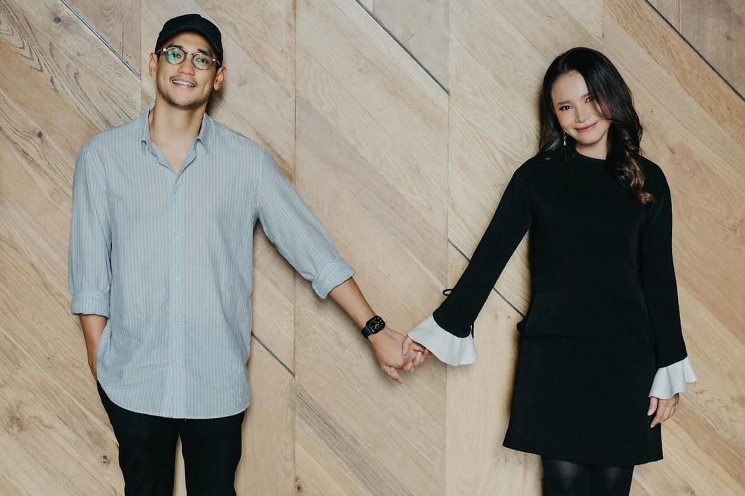 Potret Gaya Mesra Afgan dan Rossa, Romantis Banget!