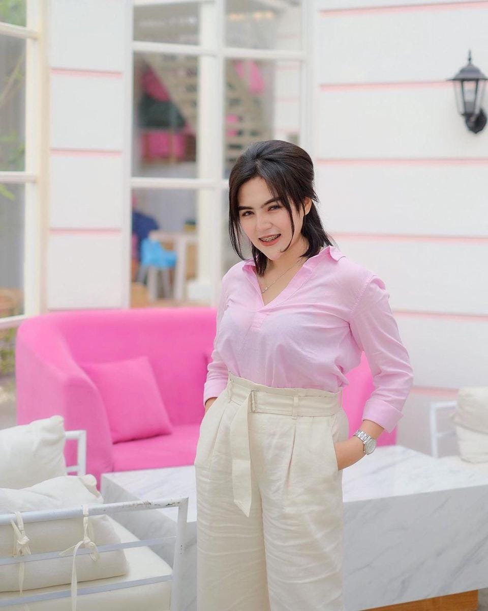 Instagram.com/mareta_angelreal