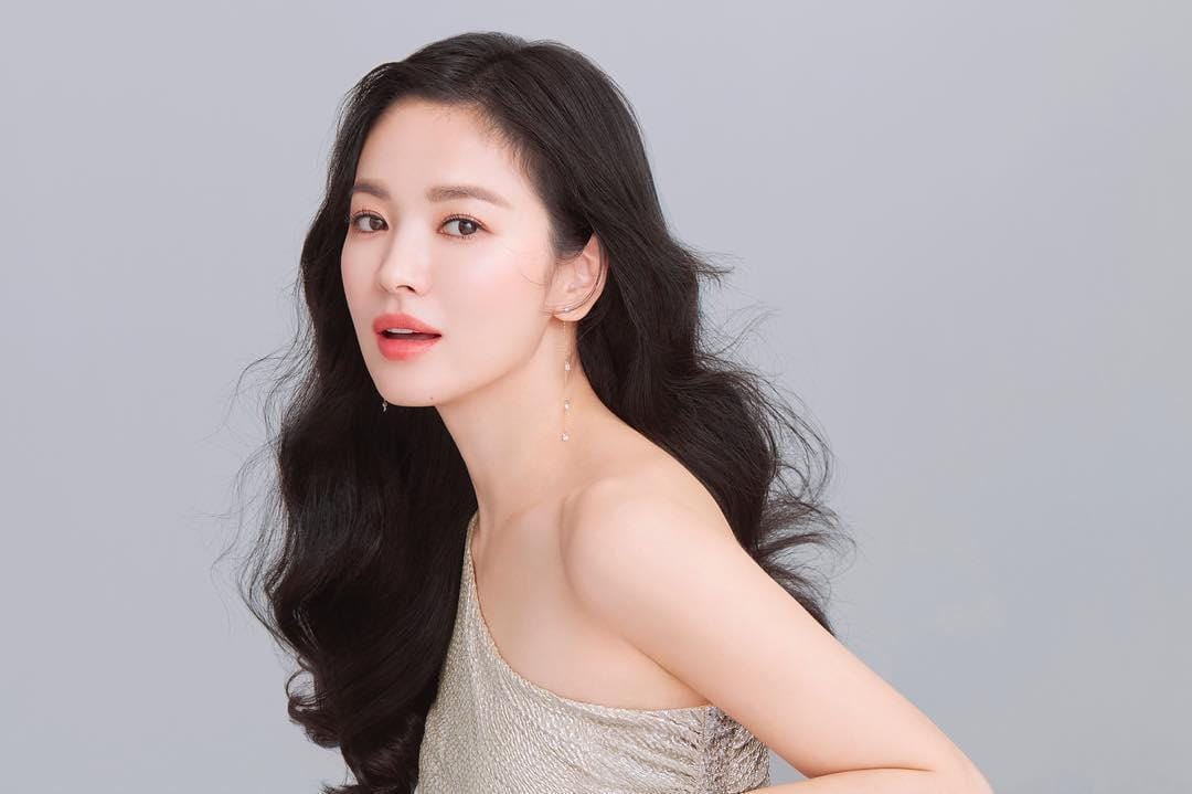 Gaya Seksi 5 Artis Korea saat Melakukan Pemotretan, Berani Buka-bukaan
