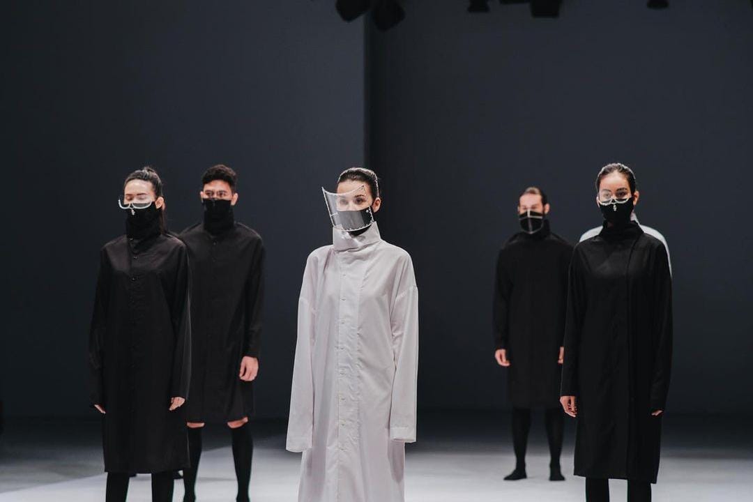 10 Show Terbaik di Jakarta Fashion Week 2021 & Tribute Barli Asmara