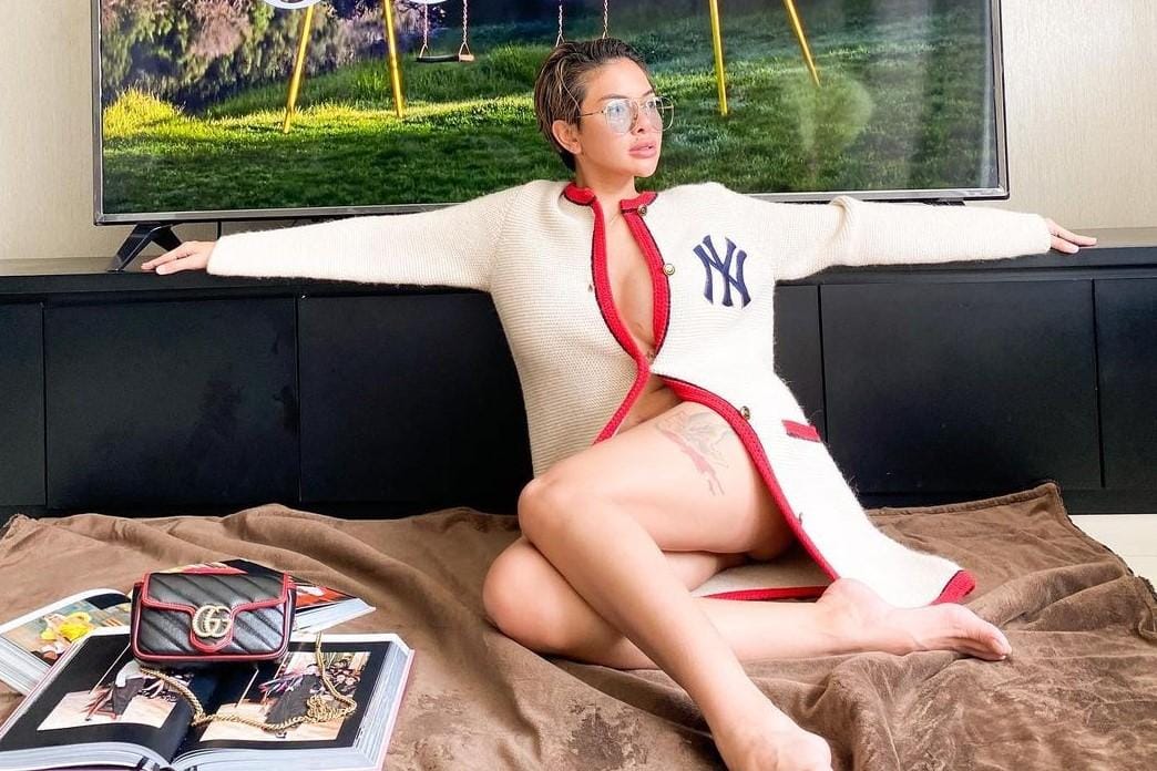 Pose Seksi Nikita Mirzani dengan Likes Terbanyak di Instagram