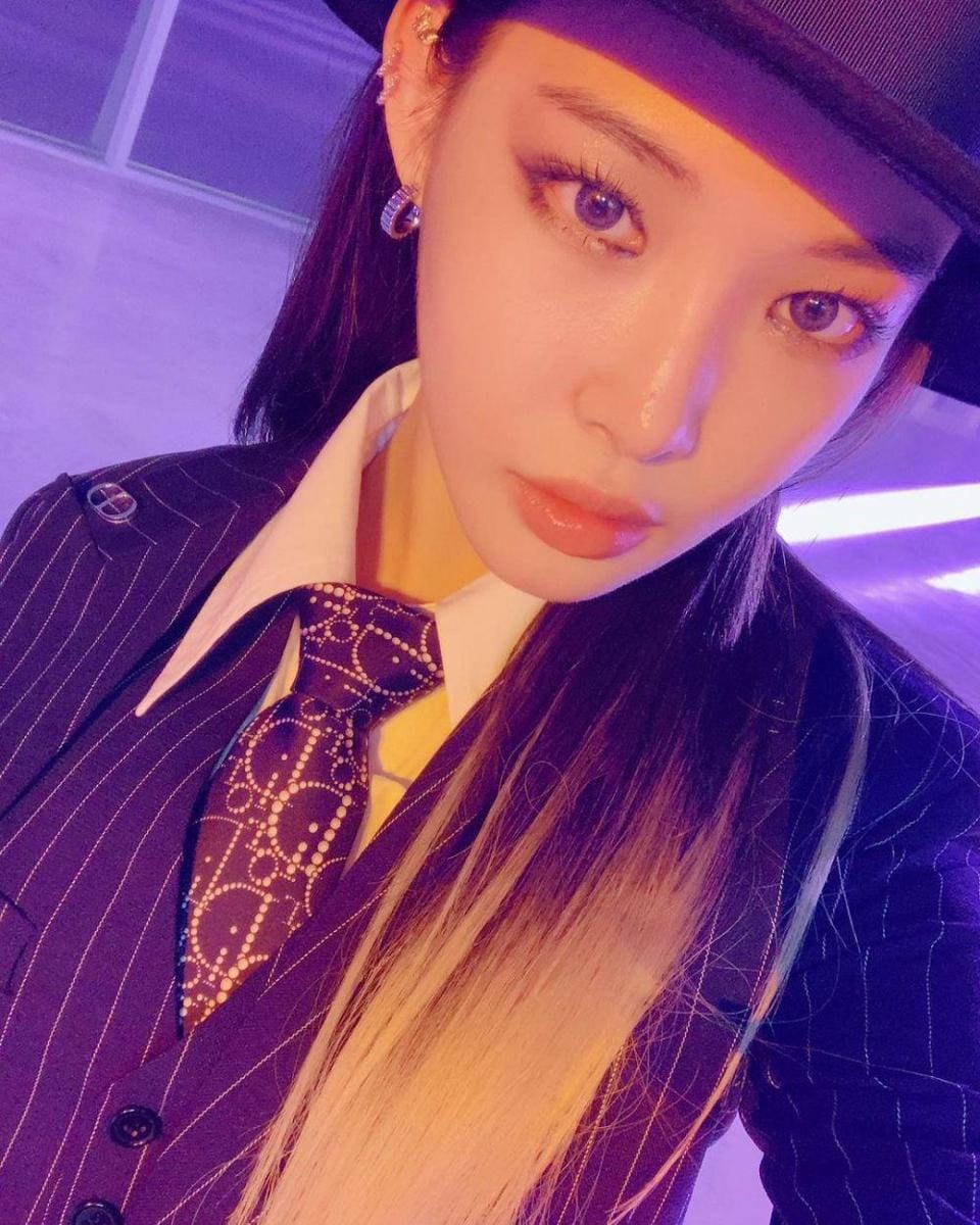 instagram.com/chungha_official