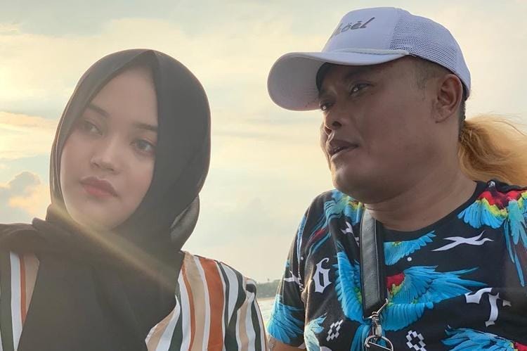 Instagram.com/putridelinaa