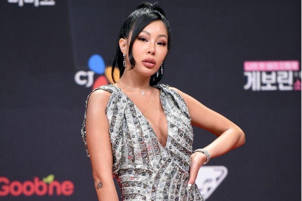 twitter.com/MnetMAMA