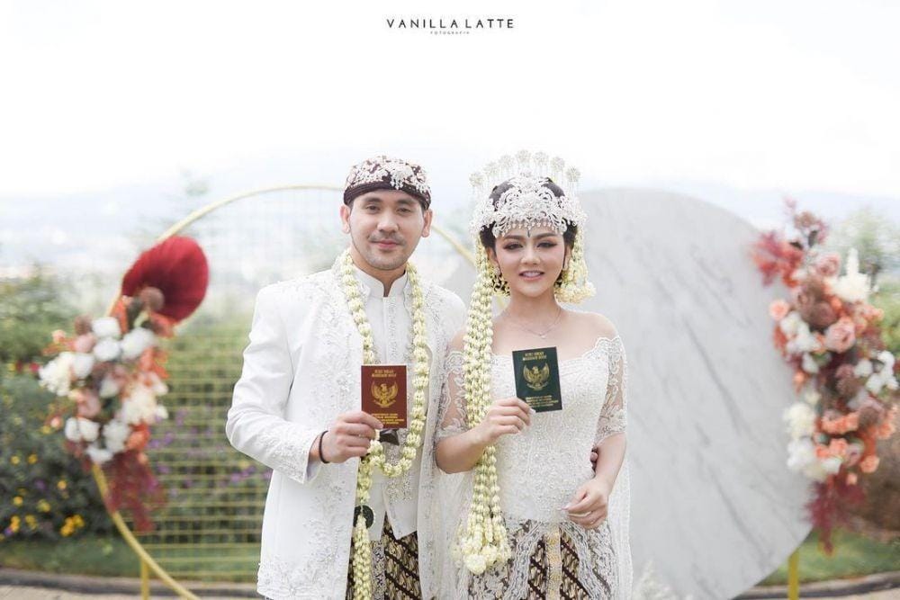 Instagram.com/janetajanet