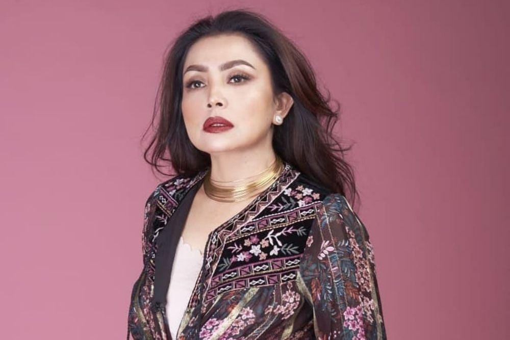 instagram.com/mayangsari_official