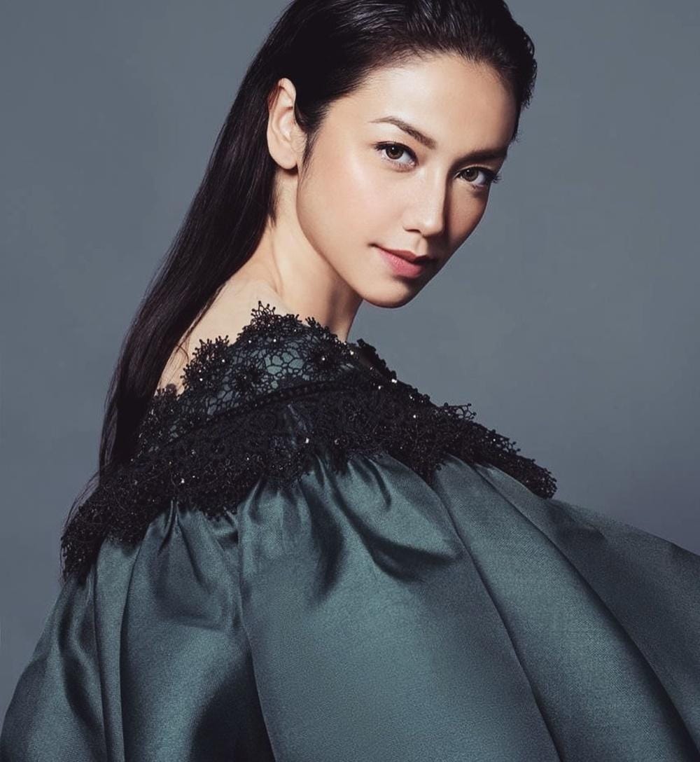 Instagram.com/vaelovexia