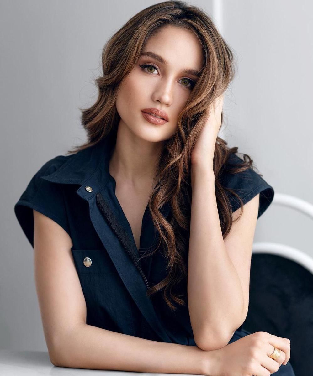 Instagram.com/claurakiehl