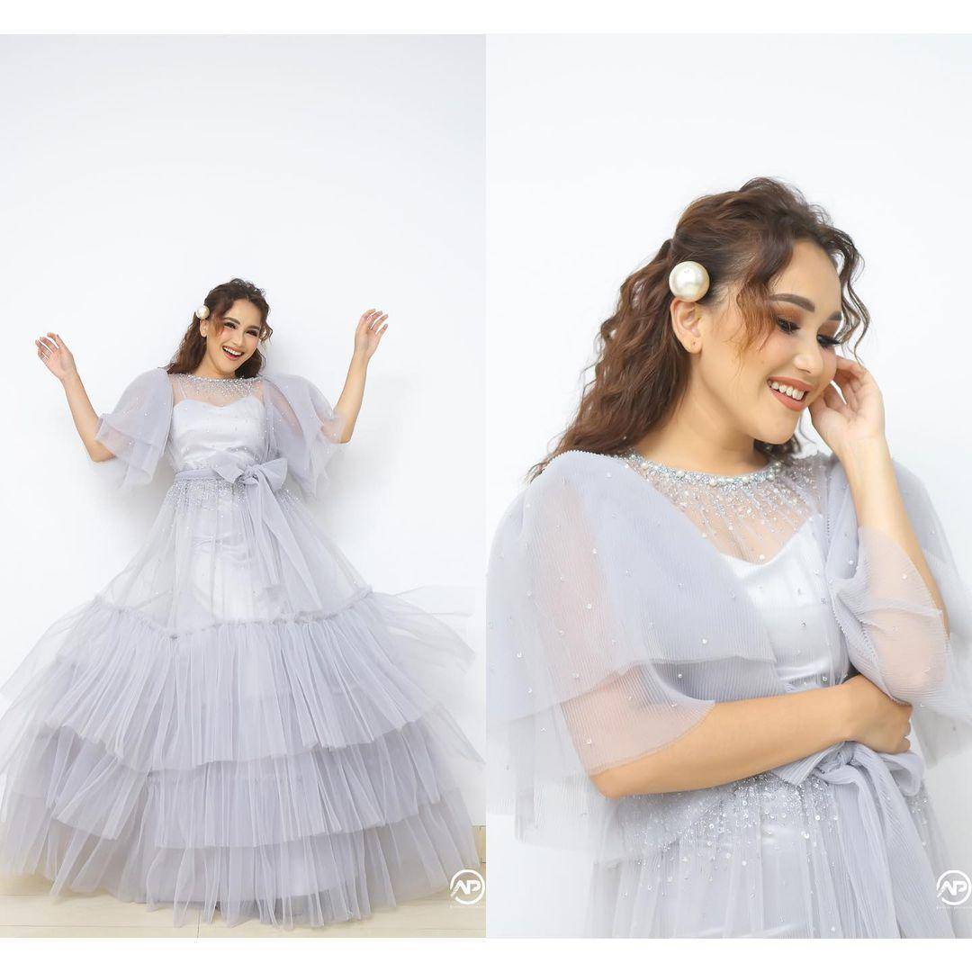 instagram.com/ayutingting92