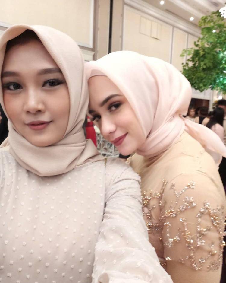 Instagram.com/pramesti.pramaiswara