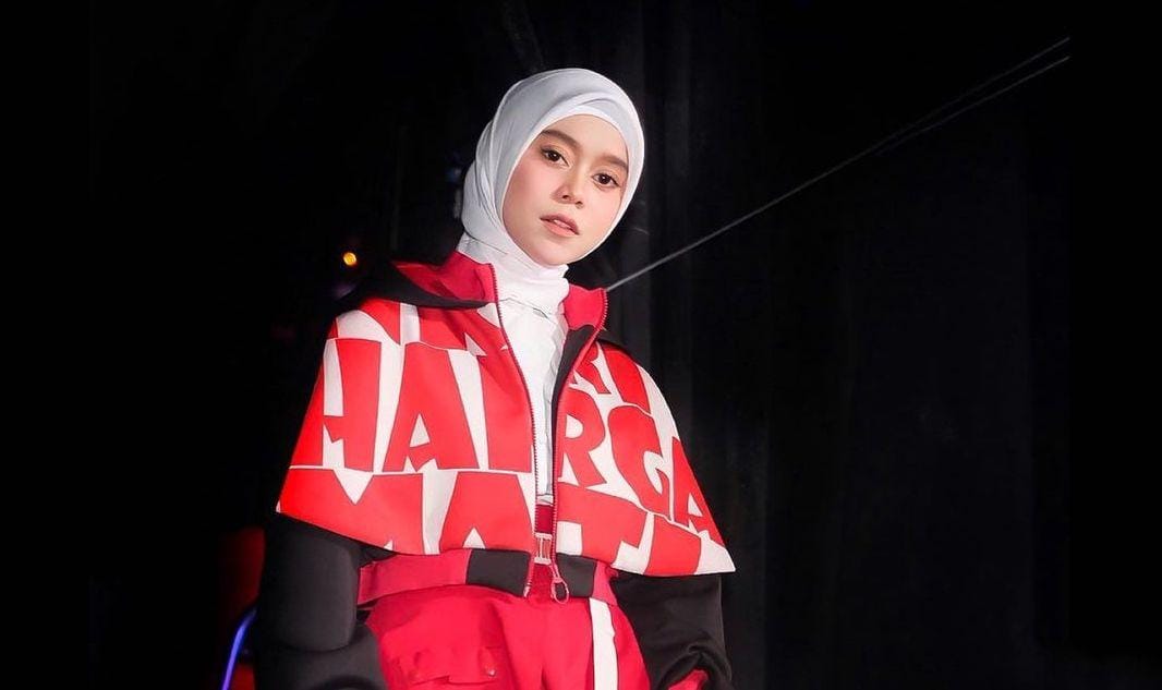 Ingin Hilangkan Gingsul, Begini 7 Potret Terbaru Lesty Memakai Behel