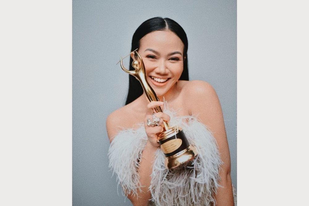 instagram.com/@yurayunita