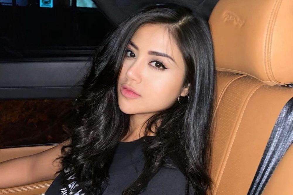 instagram.com/taniaayusiregarofficial