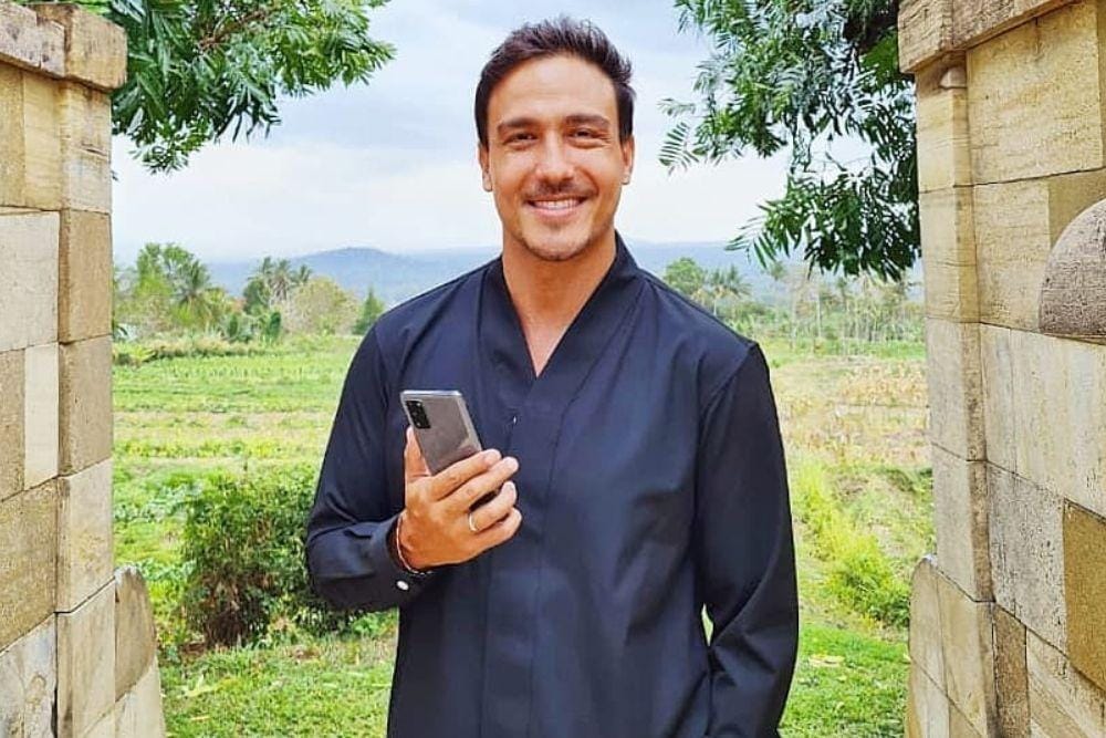 instagram.com/hamishdw