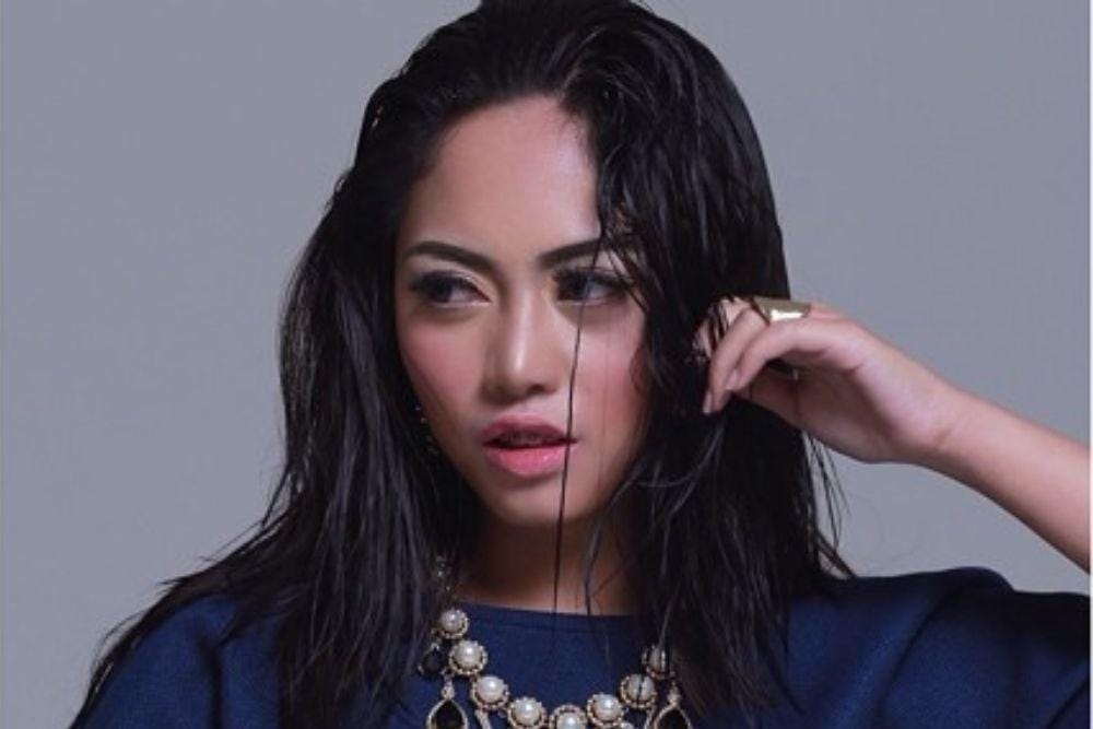 instagram.com/rachelvennya