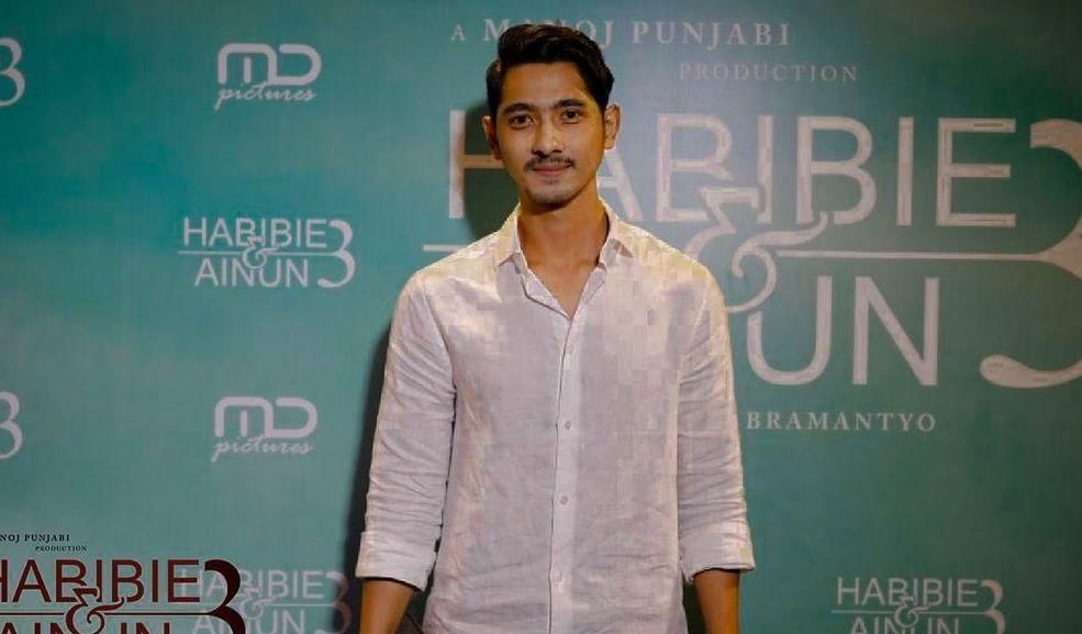 instagram.com/arya.saloka/