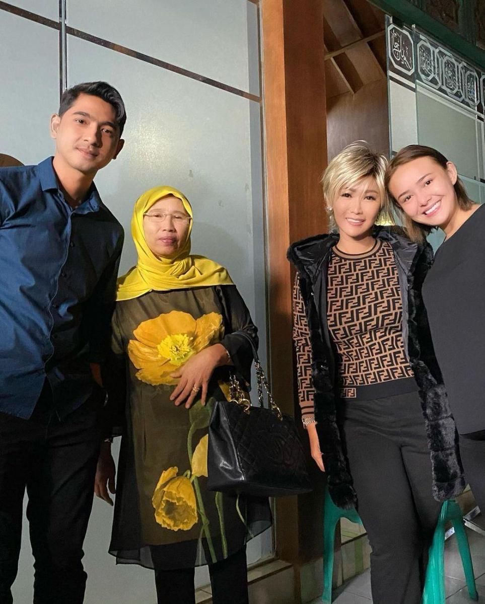 instagram.com/inul.d