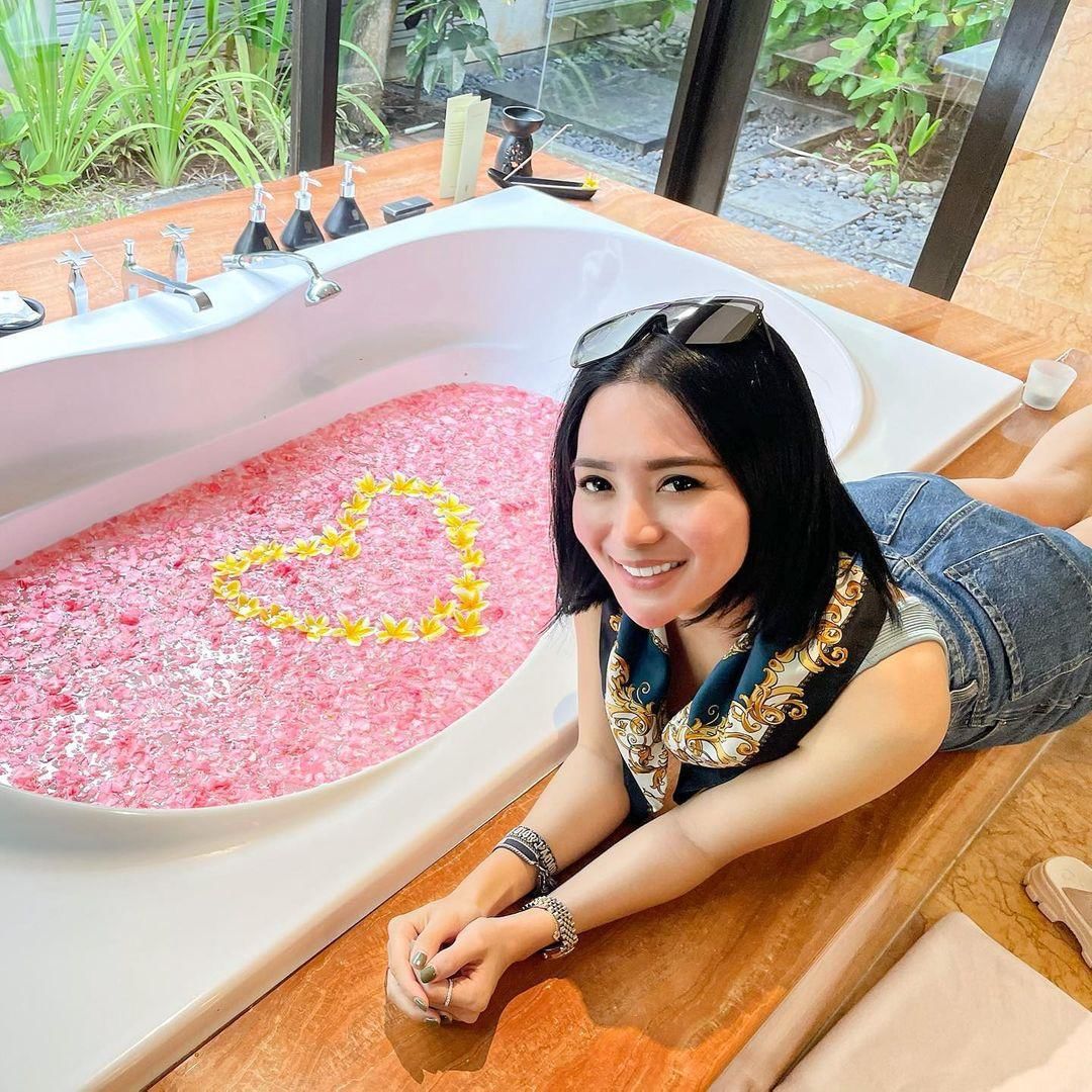 instagram.com/wikasalim