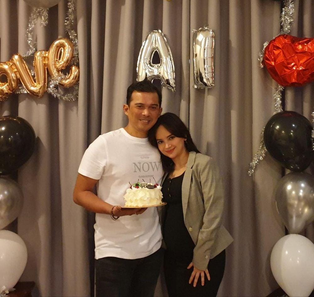 Instagram.com/angelicasimp.new