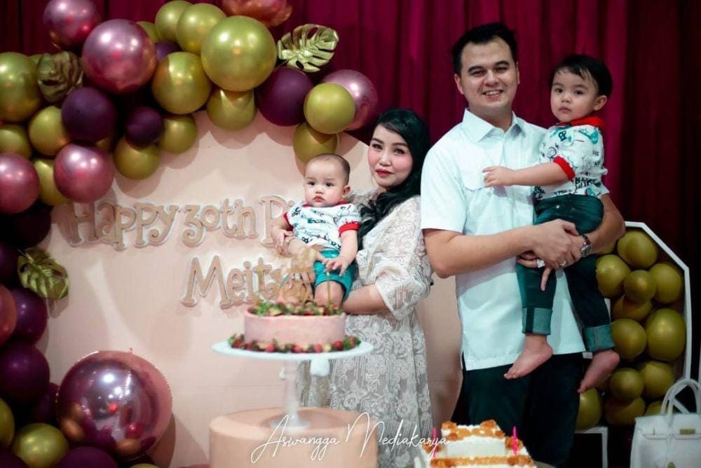 Instagram.com/meityysahabuddin